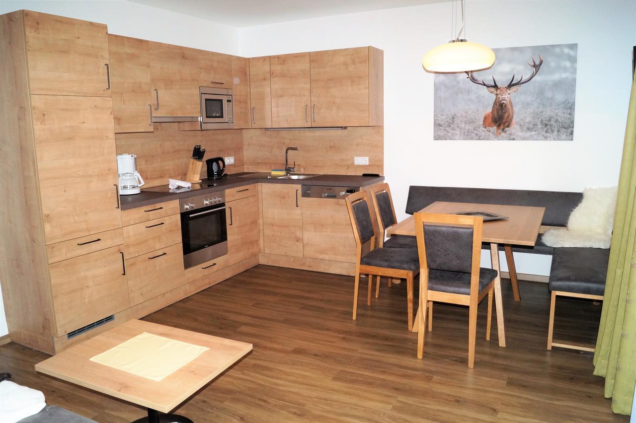 Sieglhub Chalets - Appartements - Hotel Флахау Екстер'єр фото