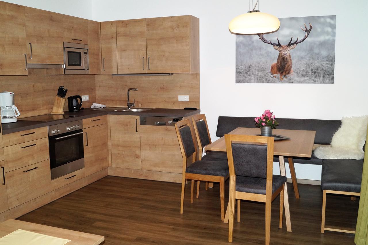 Sieglhub Chalets - Appartements - Hotel Флахау Екстер'єр фото
