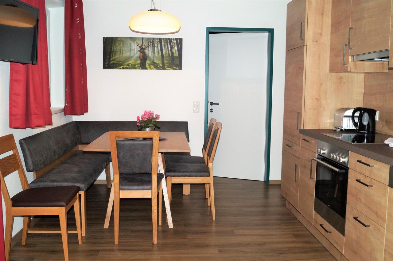Sieglhub Chalets - Appartements - Hotel Флахау Екстер'єр фото