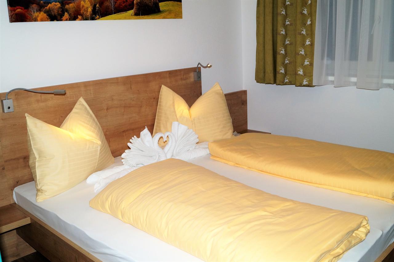 Sieglhub Chalets - Appartements - Hotel Флахау Екстер'єр фото