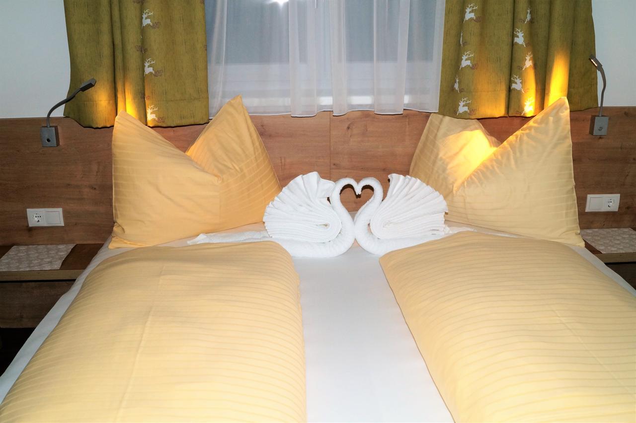 Sieglhub Chalets - Appartements - Hotel Флахау Екстер'єр фото