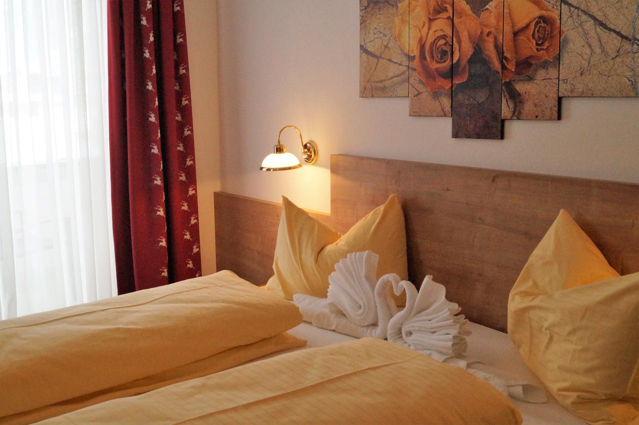 Sieglhub Chalets - Appartements - Hotel Флахау Екстер'єр фото