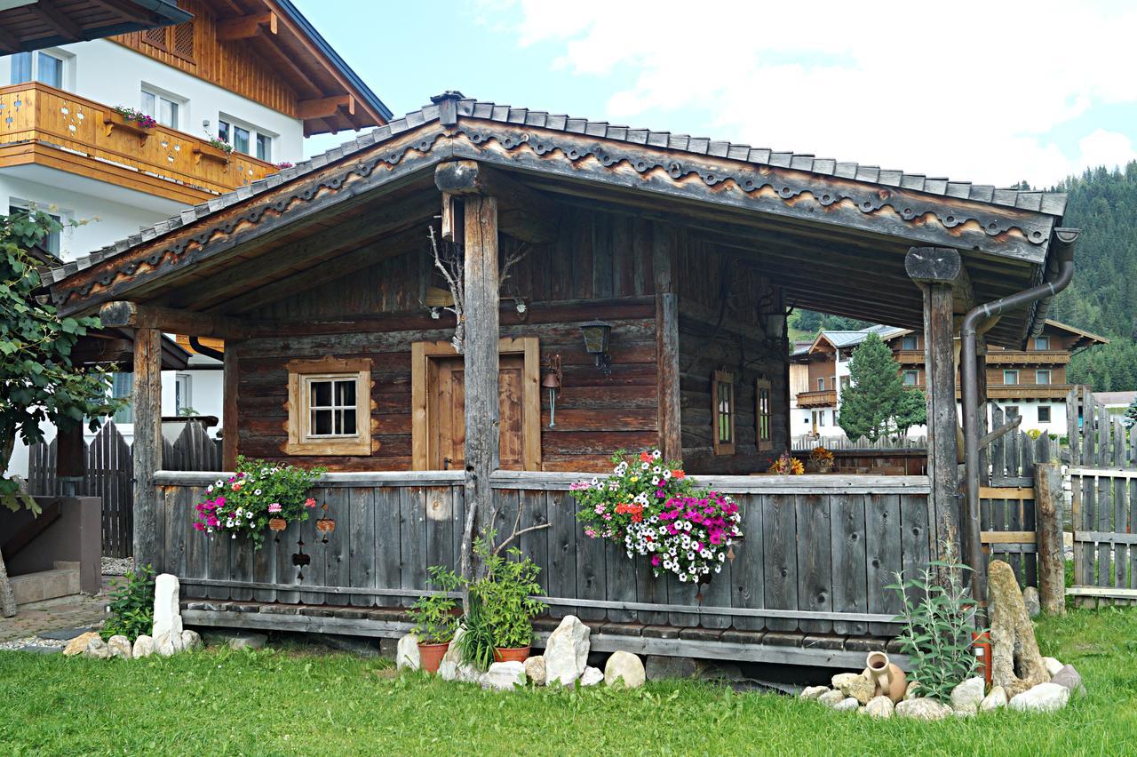 Sieglhub Chalets - Appartements - Hotel Флахау Екстер'єр фото