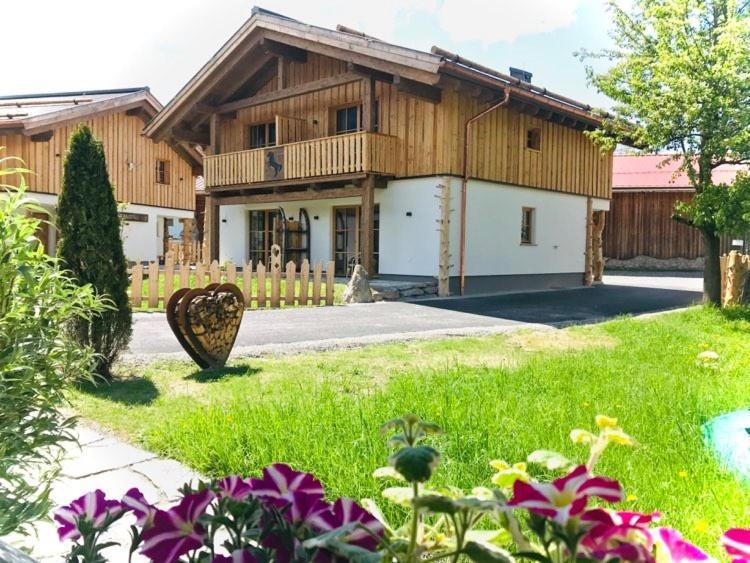 Sieglhub Chalets - Appartements - Hotel Флахау Екстер'єр фото