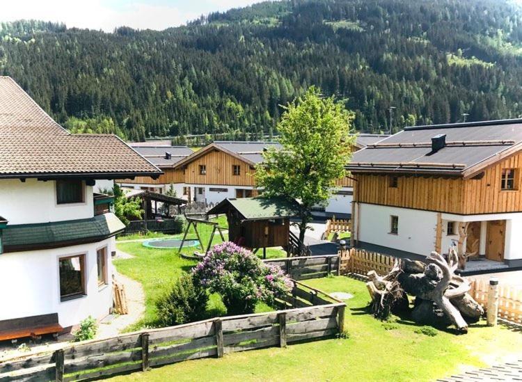 Sieglhub Chalets - Appartements - Hotel Флахау Екстер'єр фото